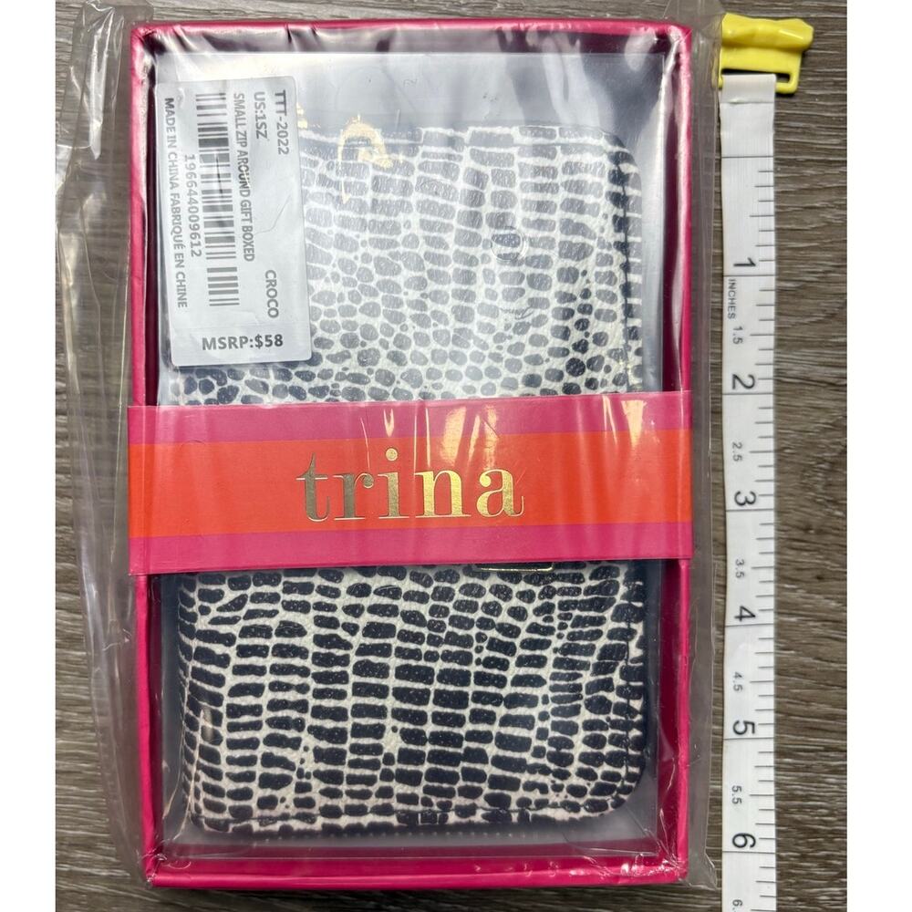 Trina Turk Chic Crocodile Pattern Wallet - New With Box! - Picture 7 of 7